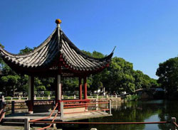 Huilong Pond