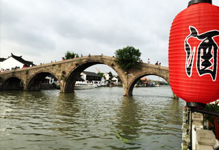 Fangsheng Bridge in Zhujiajiao