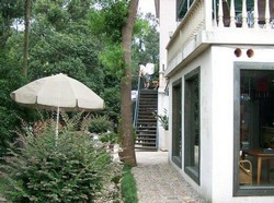 Starlight Youth Hostel